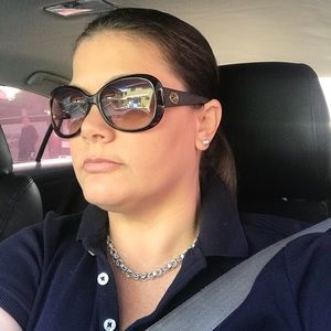 Meet your Posher, Rosy